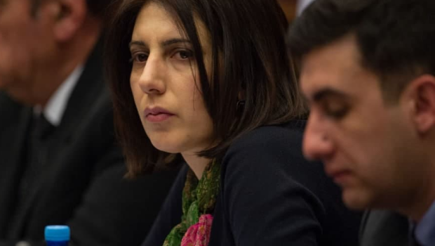 Paşinyanın blokundan çıxan deputatlar qapalı müzakirə keçirdilər