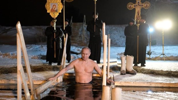 Putin buzlu suya girdi - FOTO - VİDEO