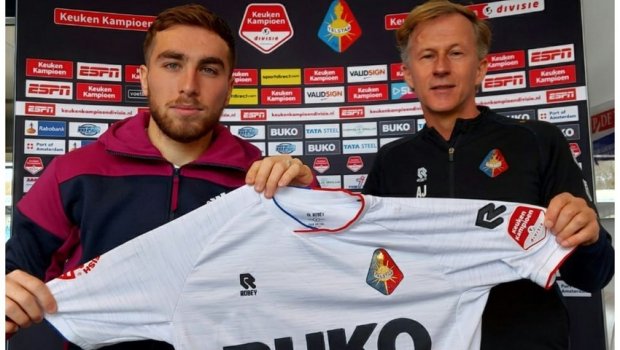 Azərbaycan millisinin futbolçusu Niderland klubunda debüt etdi