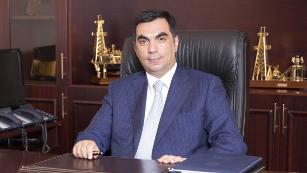“Babalarımız İranı idarə ediblər, yoxsa xidmət?” - Rektordan sual