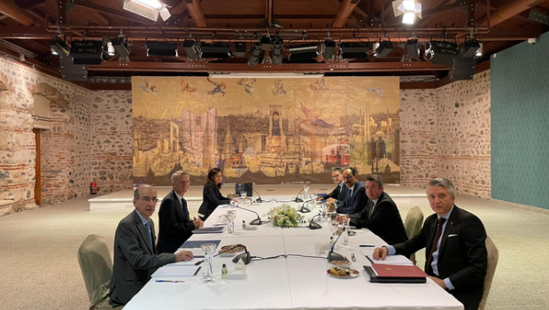 Türkiyə və Yunanıstan bir masada - Şərqi Aralıq dənizi ilə bağlı müzakirələr aparıldı