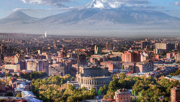  “Xaini məhv et!” - İrəvanın küçələrinə vərəqələr yayıldı - FOTO