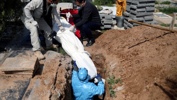 Covid-19 can almağa davam edir - İranda ölü sayı artdı