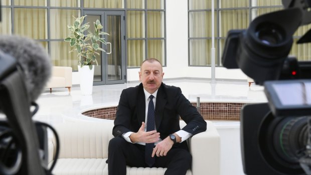 İlham Əliyev məmurları tənqid etdi: \