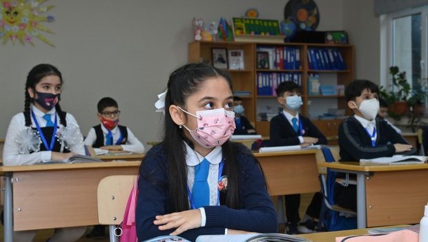 Dərsə gəlmək istəməyən şagird haqda qərarı məktəb verəcək - Nazirlik