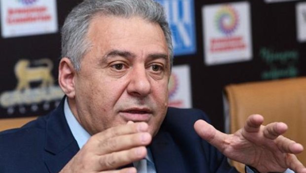 Ermənistanın müdafiə naziri canını qaçaraq qurtardı – VİDEO