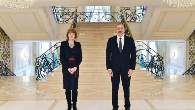 “İlham Əliyevlə görüşməkdən məmnun oldum” - Britaniyalı nazir 