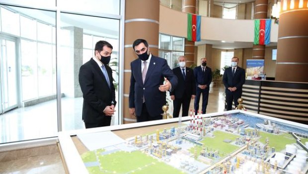 Hikmət Hacıyev Bakı Ali Neft Məktəbində - FOTO