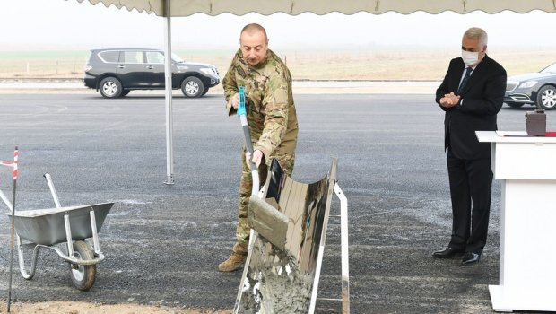 İlham Əliyev Horadiz-Ağbənd dəmir yolu xəttinin təməlini qoydu