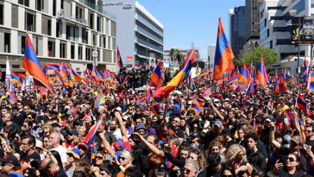 Paşinyan mitinqləri dağıtmaq üçün yeni üsula əl atdı