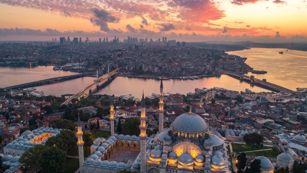 Qərb və şərq mədəniyyətinin ecazkar sintezi - FOTOLAR