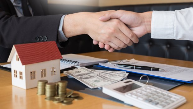 “Kommersiya banklarının kreditlərinin 80 faizi Bakının payına düşür” – SƏBƏB NƏDİR?