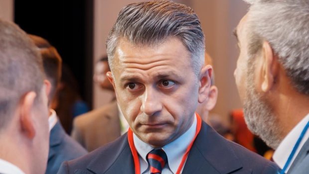 Azərbaycanlı bankir BƏƏ-də yüksək vəzifəyə təyin edildi