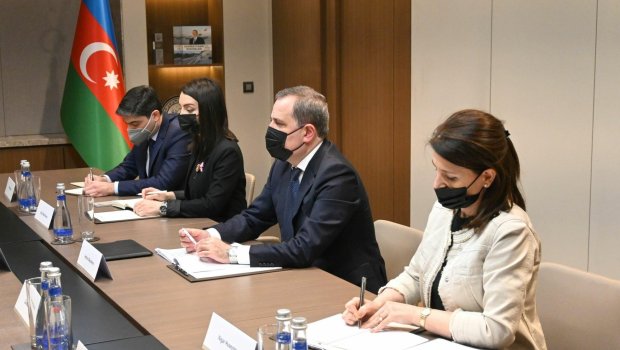 Bayramov Fransa Milli Assambleyasının üzvləri ilə görüşdü - FOTO