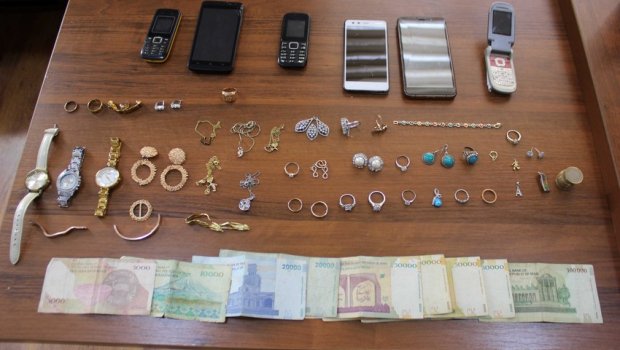 40 min manata yaxın oğurluq edən dəstə üzvləri saxlanıldı - FOTO