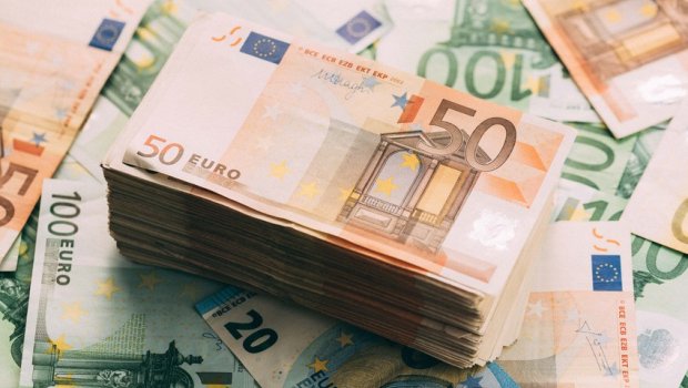 AMB bu günə olan valyuta məzənnələrin açıqladı