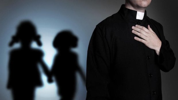 Pedofil keşişlərin kimliyi ifşa olundu – Kilsə təzminat ödəyəcək