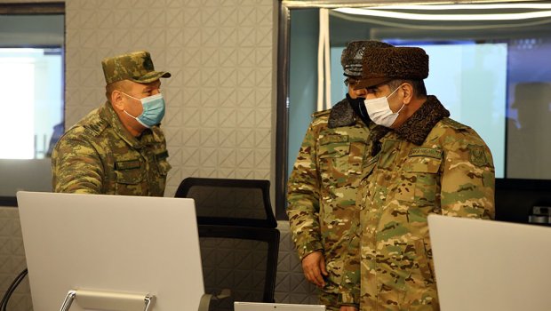 Zakir Həsənov döyüş növbətçiliyi barədə tapşırıqlar verdi - FOTO/VİDEO