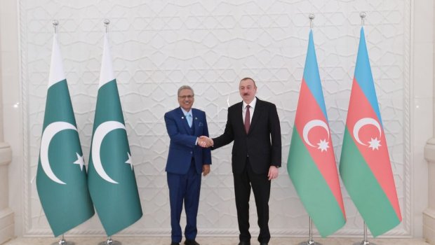 İlham Əliyev Pakistan prezidentini təbrik etdi