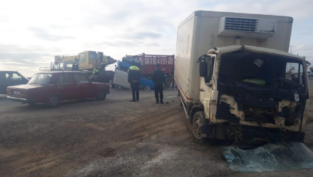 Traktorla yük avtomobili toqquşub – DƏHŞƏTLİ QƏZA - FOTO