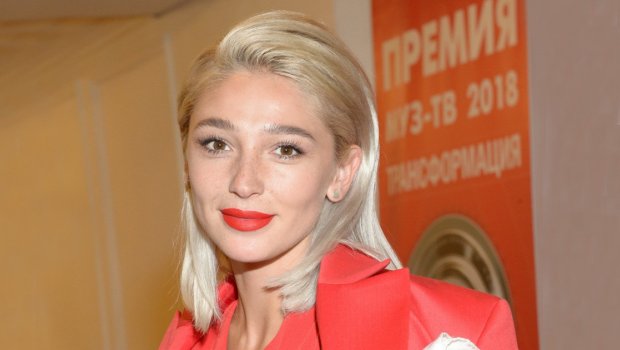 “Play boy”un üz qabığı üçün soyunan bloger – Anastasiyanın lüt performansı FOTOLARDA