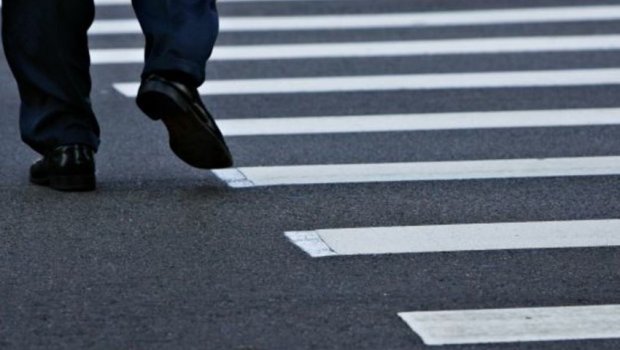 Sürücü iki piyadanı eyni anda vurdu - Şahbuzda ağır qəza 