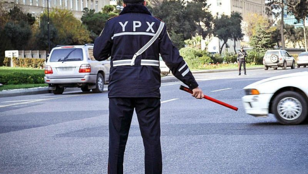 Polis Daşkəsən sakinindən rüşvət alıb? - Yayılan kadrlara DİN-dən MÜNASİBƏT