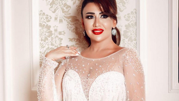 “Açıq-saçıq geyinməmişəm, özümü çöldə qoymamışam” - Rəqqasə Fatimə izləyicilərinə əsəbiləşdi - FOTO