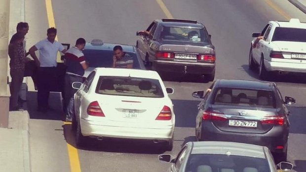 ''Azneft'' dairəsində ağır yol qəzasının görüntüləri - VİDEO