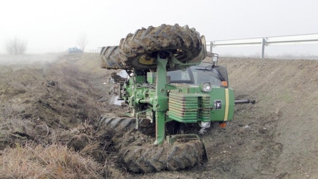 Ağdərədə erməni traktoru öz minalarına düşərək partladı