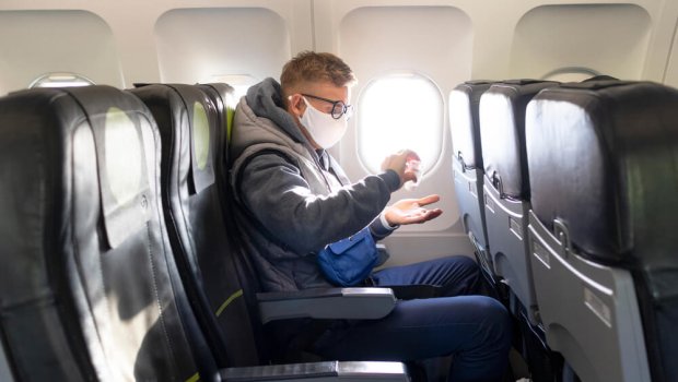 Baş nazirin müavini təyyarədə cərimələndi – SƏBƏB