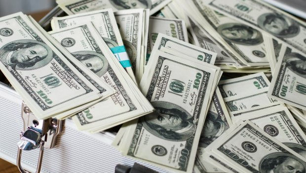 Dolların bu günə olan məzənnəsi