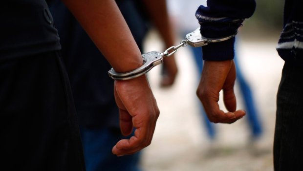 Hacıqabulda dəhşətli qətl - Kişi qadın qohumunu bıçaqladı