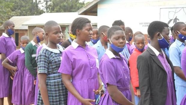 38 yaşında orta məkətəbə getdi