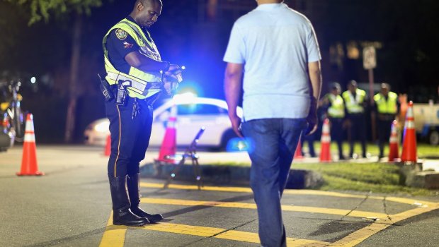 ABŞ-da ticarət kompleksində atışma: 4 nəfər öldü