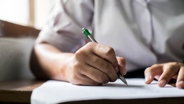 Dövlət qurumları vətəndaşlardan hələ də kağız arayışlar tələb edir - ETİRAZ 