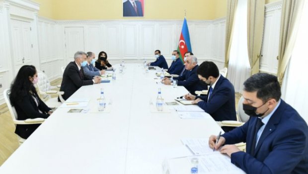 Baş nazir Dünya Bankının regional direktoru ilə görüşdü