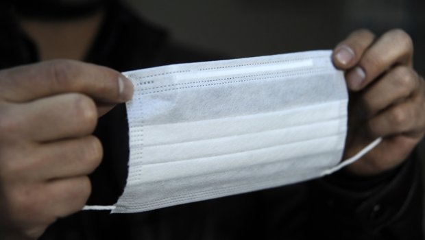 Səhiyyə naziri maskasız gəzdiyi üçün cərimələndi - FOTO