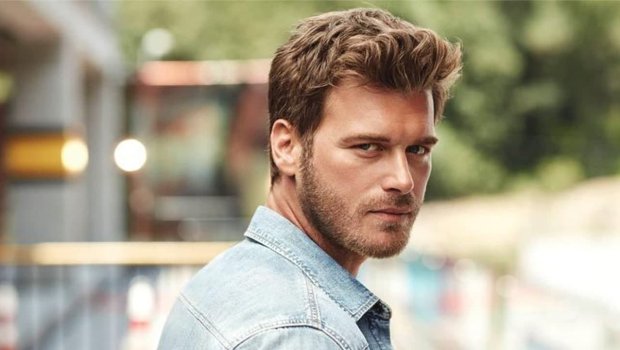 Məşhur aktyor 73 min manatlıq motosikleti ilə görün nələr etdi - FOTO