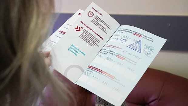 Vaksin edilənlərə “immun pasport” veriləcək