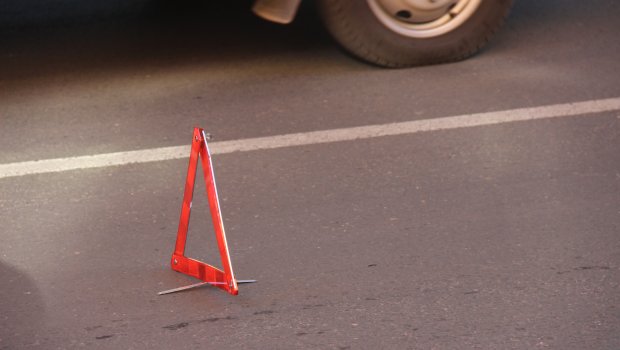 Bakıda ağır yol qəzası - 5 yaşlı uşaq yolu keçərkən maşın vurdu