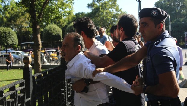 Türkiyədə təqaüddə olan 10 admiral nəzarətə götürüldü