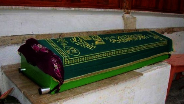 Bakıda vəzifəli şəxsin ailəsində faciə baş verdi - Övladı öldü - FOTO