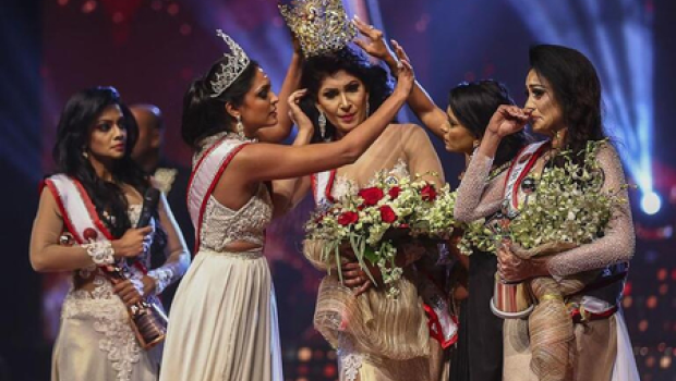 Gözəllik yarışmasında görünməmiş qalmaqal – Tac qalibin başından götürüldü, başqasına verildi - REAL KADRLAR