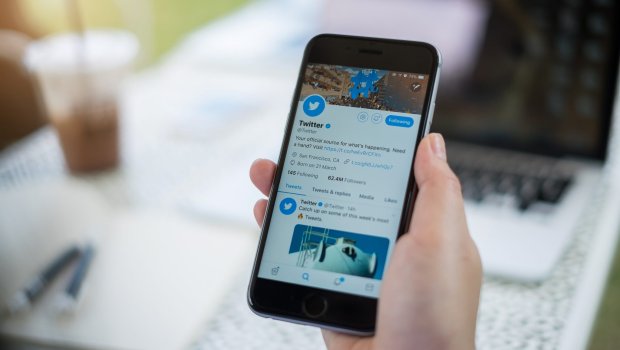 Twitter 3.7 milyard dollar gəlir əldə etdi