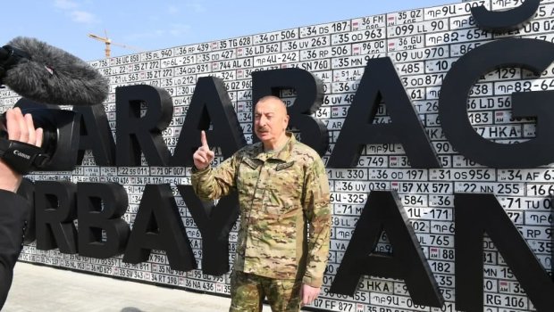 İlham Əliyev Bakıda Hərbi Qənimətlər Parkının açılışında iştirak etdi - YENİLƏNİB - VİDEO