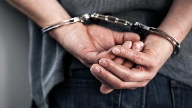 Bir nəfəri öldürdü, sonra ətarfındakıların hamısına xəsarət yetirdi - İmişlidə CİNAYƏT