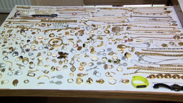 17 evi talayan 3 qardaş - Silsilə cinayətin üstü açıldı - FOTO