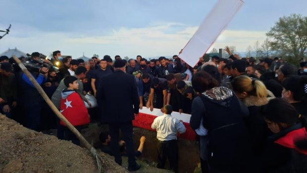 Ordumuzun minaya düşərək şəhid olan əsgəri dəfn edildi - FOTO