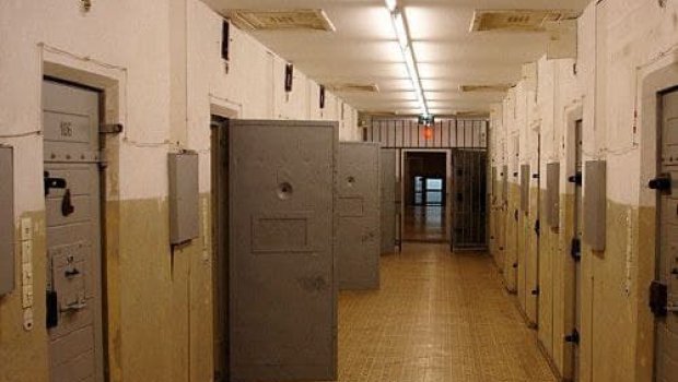 Eks prezidentin kürəkəni 4 il həbs cəzası aldı - FOTO